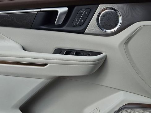 New 2026 Buick Enclave Avenir w/ Super Cruise Package FWD image 15