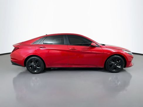 Used 2021 Hyundai Elantra SEL w/ Convenience Package FWD image 5
