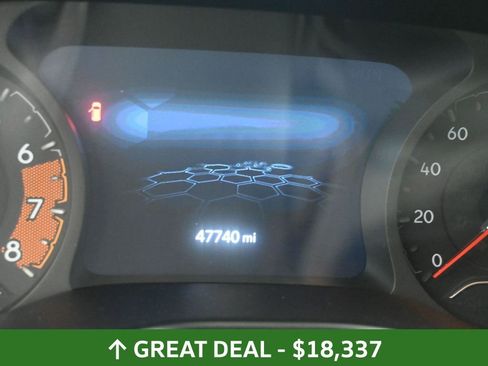 Used 2024 Jeep Compass Latitude image 25