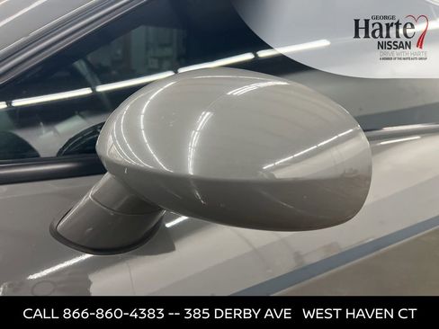 Used 2017 Dodge Challenger SXT Plus image 9