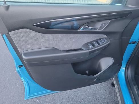 Used 2025 Chevrolet TrailBlazer LT image 12