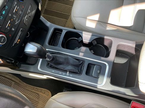 Used 2017 Ford Escape Titanium AWD/4WD image 16