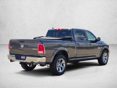 Used 2017 RAM 1500 Laramie AWD/4WD image 5