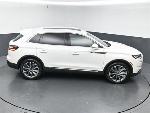 Certified 2023 Lincoln Nautilus Reserve w/ Luxury Package image 52