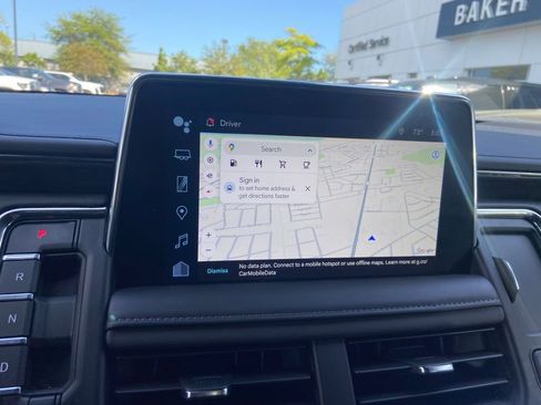 Used 2024 Chevrolet Suburban Z71 w/ Luxury Package image 28