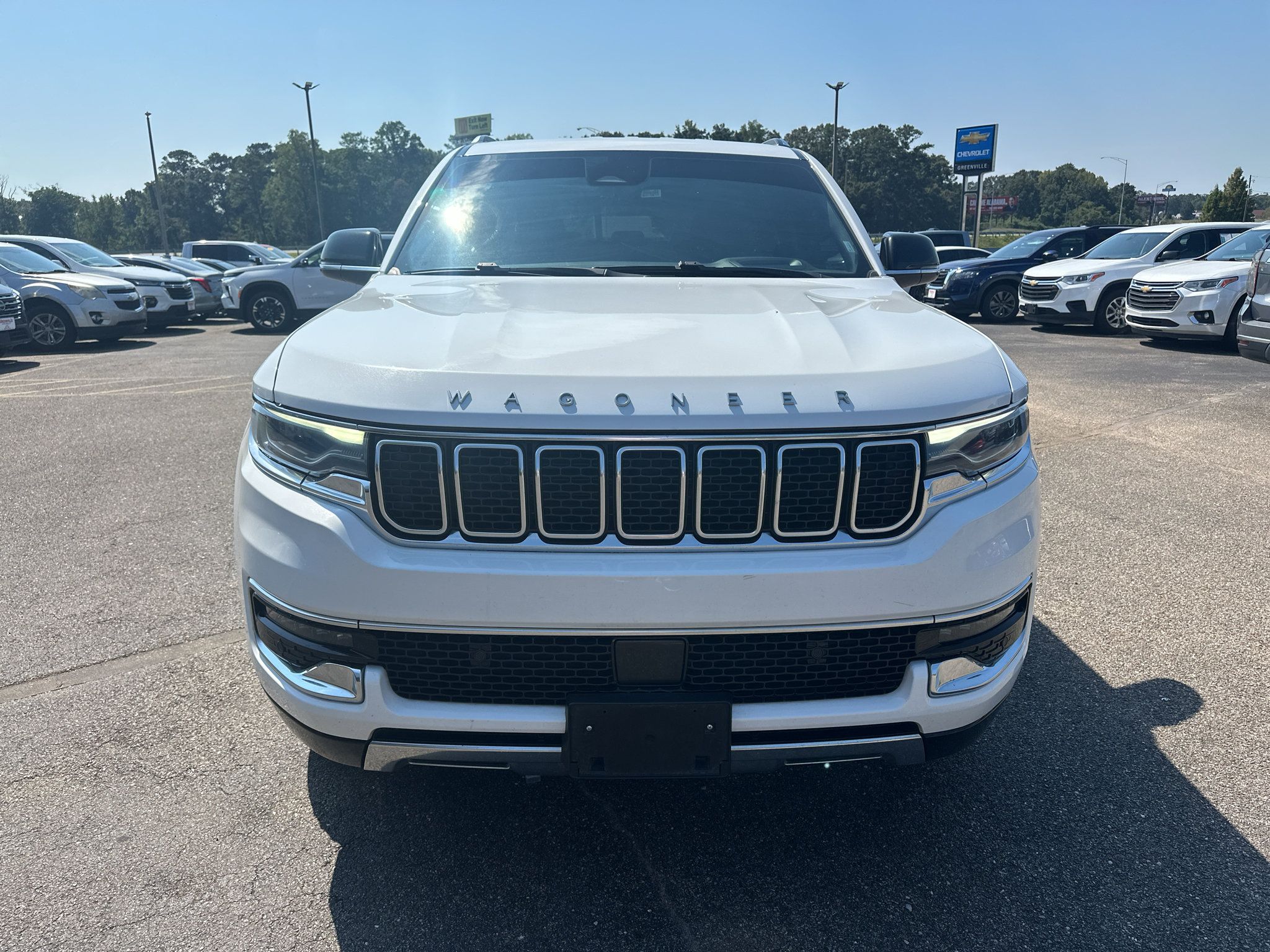 Used 2024 Jeep Wagoneer Series III AWD/4WD image 2