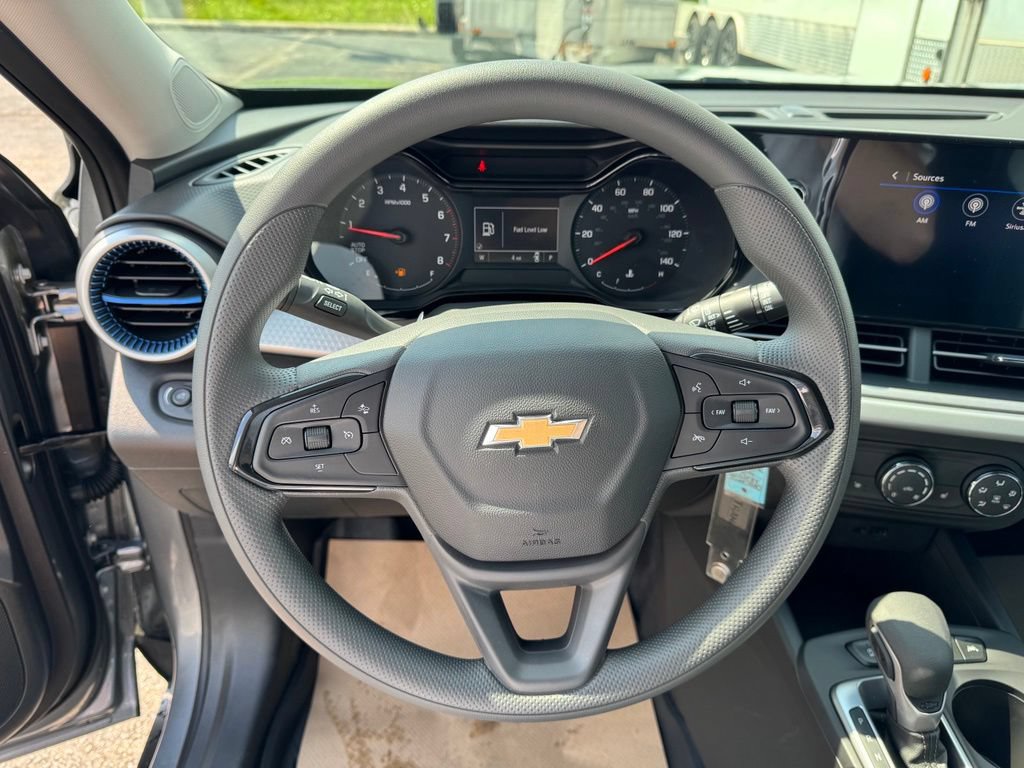 New 2026 Chevrolet Trax LS w/ LS Convenience Package FWD image 12