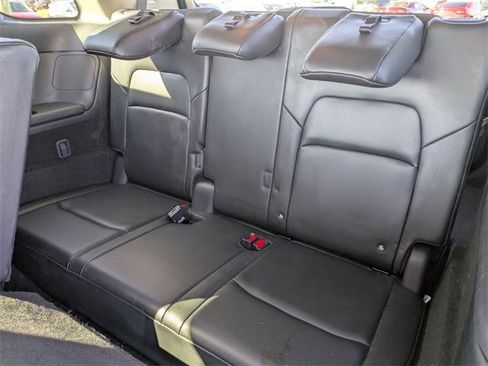 Used 2023 Nissan Pathfinder SL image 28