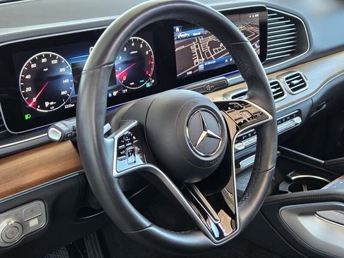 Certified 2025 Mercedes-Benz GLE 350 4MATIC w/ Winter Package image 25