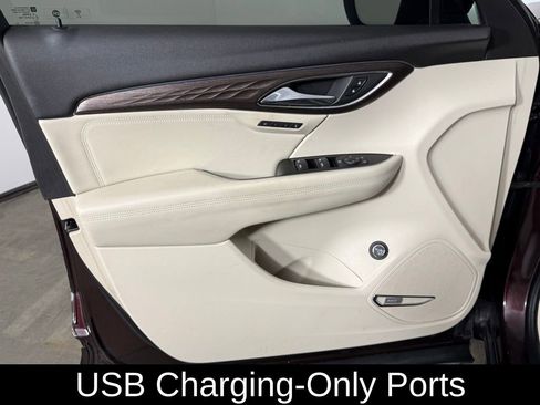 Used 2023 Buick Envision Avenir image 18