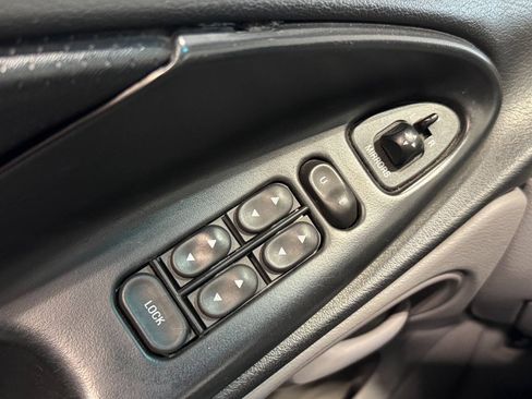 Used 1995 Ford Mustang GT RWD image 21