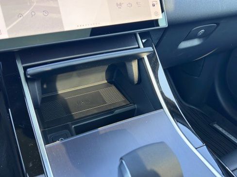 New 2026 Land Rover Range Rover Velar Dynamic SE image 30