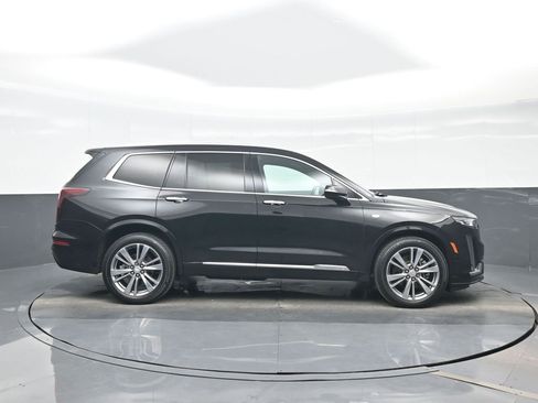 Used 2020 Cadillac XT6 Premium Luxury FWD image 7
