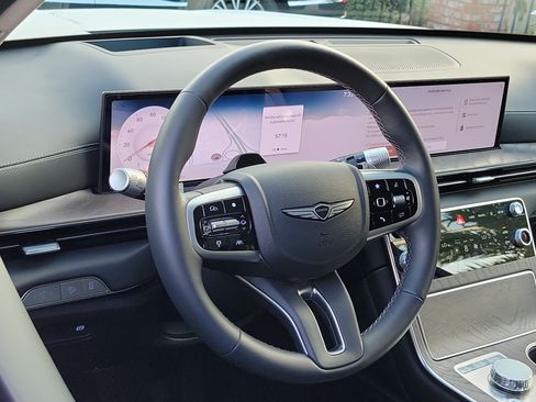 Certified 2026 Genesis GV80 2.5T Prestige AWD/4WD image 9
