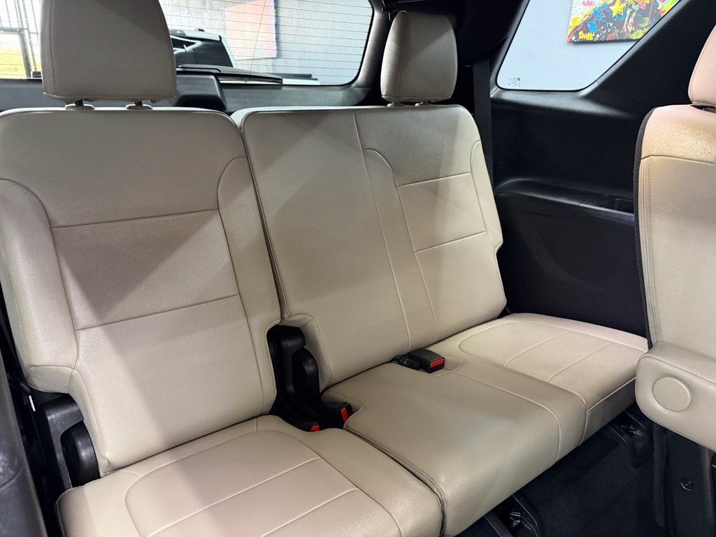 Used 2022 Chevrolet Traverse LT w/ LT Premium Package FWD image 44