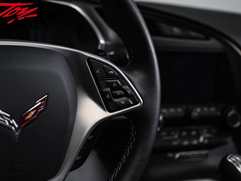 Used 2015 Chevrolet Corvette Stingray Coupe RWD image 36
