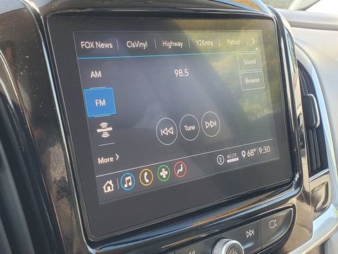 Used 2020 Chevrolet Traverse LT AWD/4WD image 17