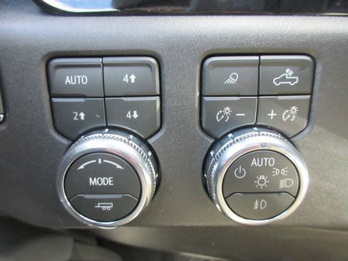 New 2026 GMC Sierra 1500 Elevation w/ Elevation Premium Package image 17