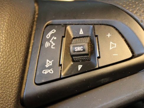 Used 2020 Chevrolet Trax LT image 20