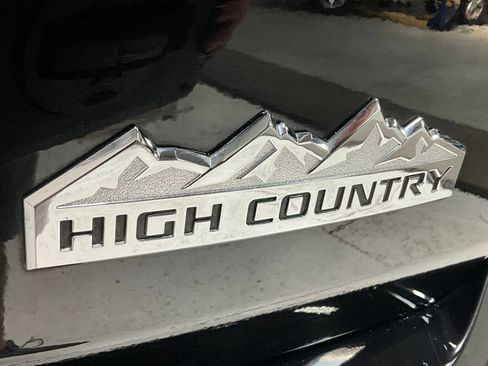 Used 2018 Chevrolet Traverse High Country AWD/4WD image 11