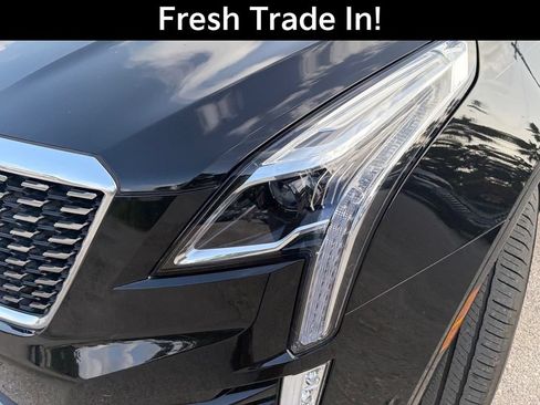 Used 2023 Cadillac XT5 Premium Luxury w/ Technology Package FWD image 4
