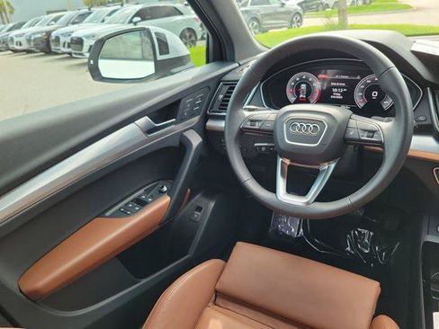 Certified 2025 Audi Q5 2.0T Premium w/ Convenience Plus Package AWD/4WD image 14