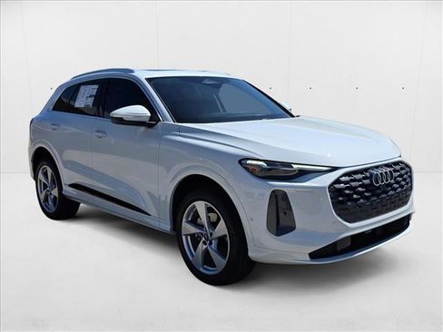 New 2025 Audi Q5 Premium Plus w/ Premium Plus image 3