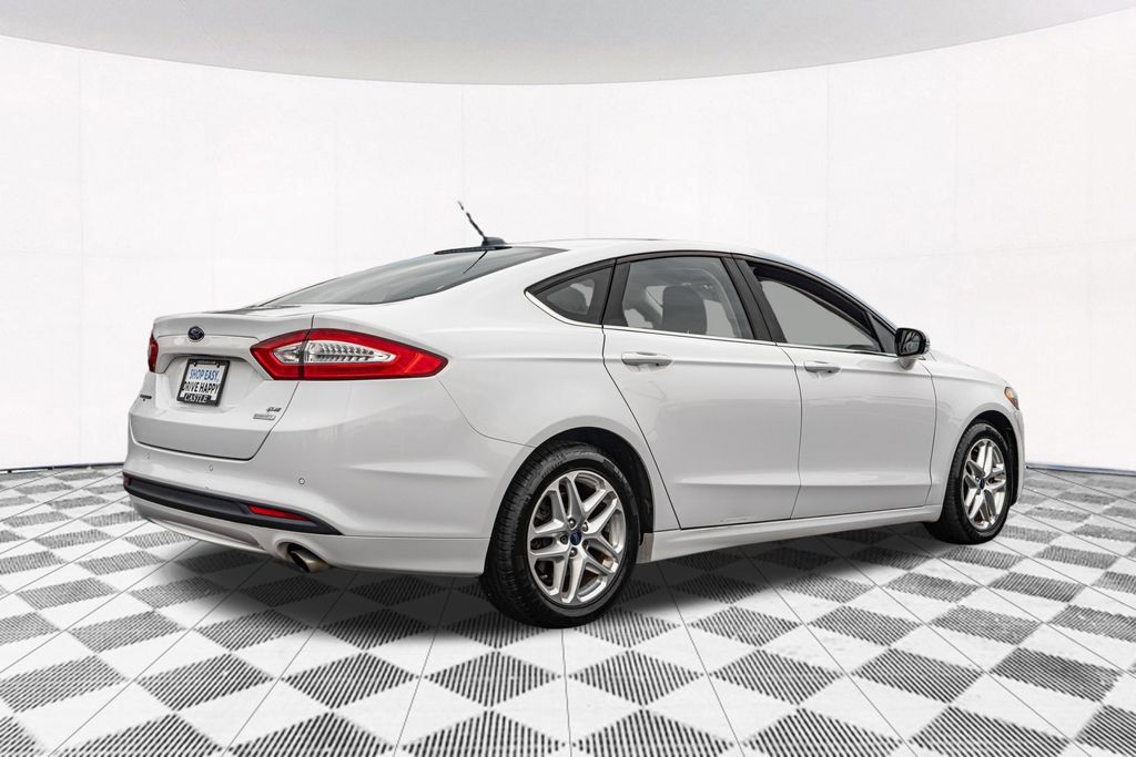 Used 2013 Ford Fusion SE FWD image 10