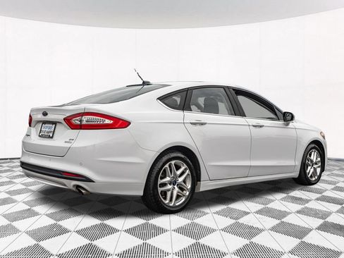 Used 2013 Ford Fusion SE FWD image 10