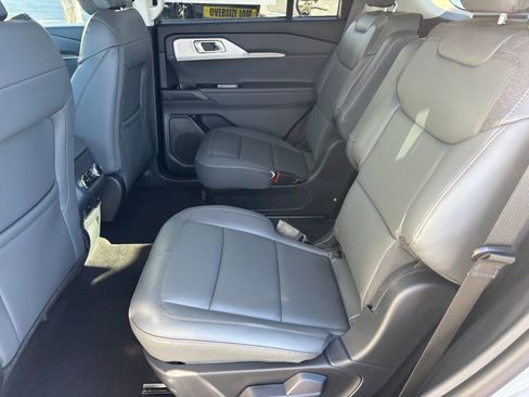 New 2026 Ford Explorer Active w/ Active Comfort Package RWD image 18
