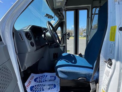 Used 2014 Ford E-450 and Econoline 450 Super Duty w/ Shuttle Bus Prep Package image 32
