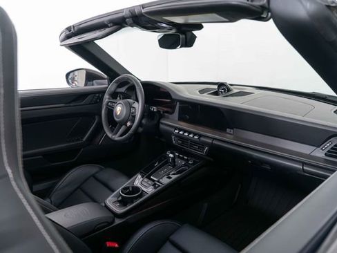 Used 2025 Porsche 911 Carrera GTS image 24