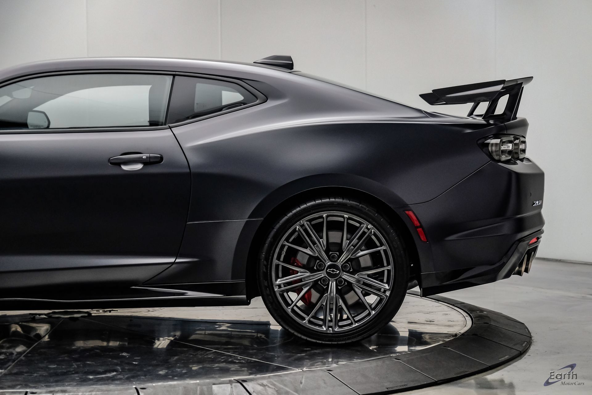 Used 2024 Chevrolet Camaro ZL1 RWD image 11
