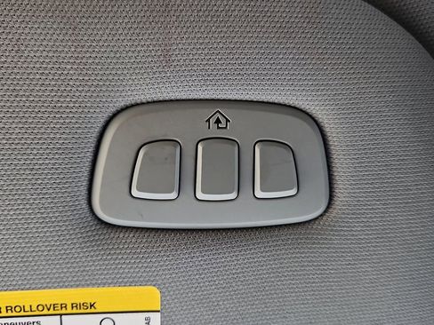 Used 2021 Ford F150 Lariat w/ Equipment Group 502A High image 25