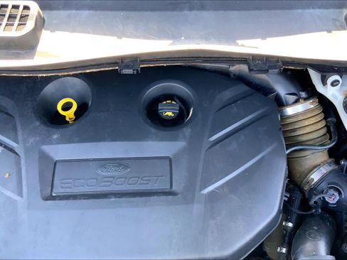 Used 2019 Ford Escape Titanium FWD image 32