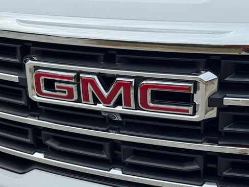 New 2026 GMC Acadia Elevation image 6