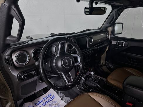 Used 2020 Jeep Gladiator Rubicon AWD/4WD image 9