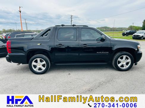 Used 2011 Chevrolet Avalanche LS w/ Convenience Package RWD image 6