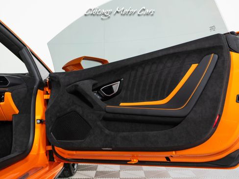 Used 2023 Lamborghini Huracan Tecnica image 23