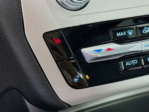 Used 2023 Ford Explorer XLT w/ Equipment Group 202A image 25