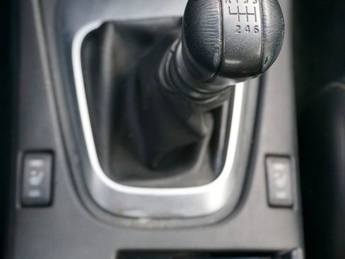 Used 2011 Nissan Altima 3.5 SR FWD image 24