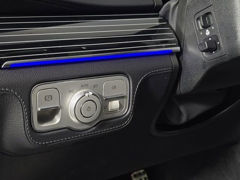 Certified 2026 Mercedes-Benz GLS 580 4MATIC image 19