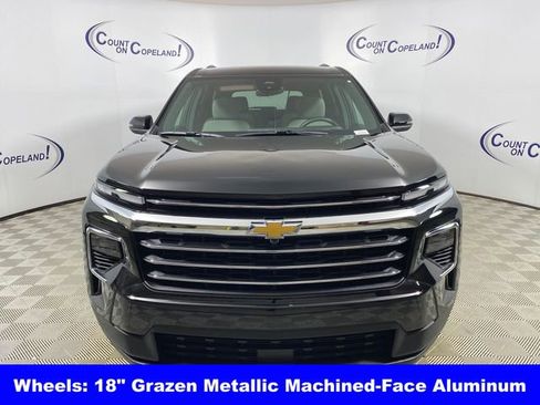 Certified 2025 Chevrolet Traverse LT image 11