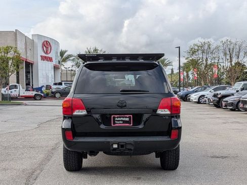 Used 2014 Toyota Land Cruiser image 7