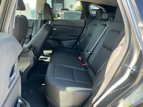 Certified 2025 Nissan Murano SV w/ Cargo Package image 11