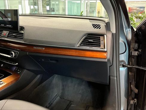 Certified 2023 Audi Q5 2.0T Premium w/ Convenience Package image 18