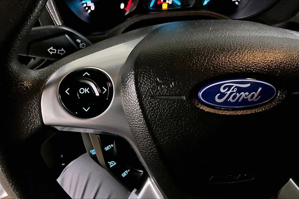 Certified 2017 Ford Transit Connect XLT FWD image 23
