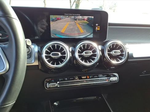 Used 2021 Mercedes-Benz GLB 250 4MATIC image 24