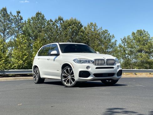 Used 2018 BMW X5 xDrive50i image 2