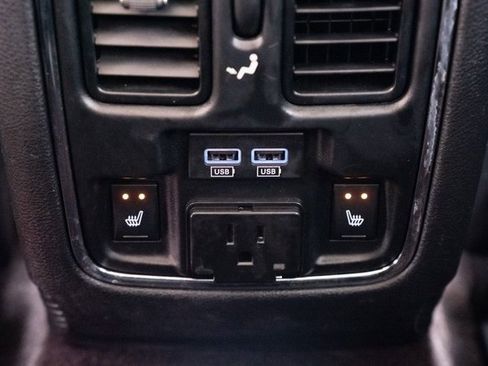 Used 2017 Jeep Grand Cherokee Limited w/ Luxury Group II image 9